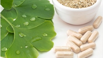 Tự bổ sung ginkgo biloba – Rủi ro đi cùng lợi ích