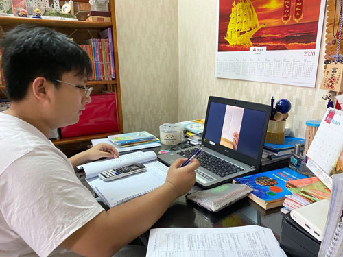 Ở nhà phòng chống dịch COVID-19 bạn sẽ làm gì để khỏi stress?