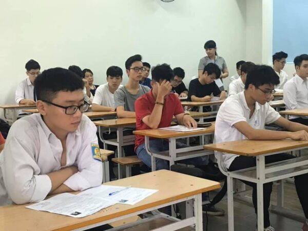 Đại học đột ngột không tổ chức thi riêng vì khó đáp ứng yêu cầu của Bộ