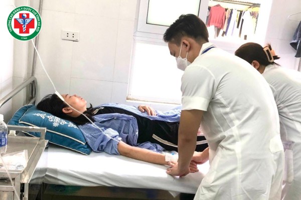 Học Điều dưỡng ra làm gì? Công việc cụ thể của Điều dưỡng viên