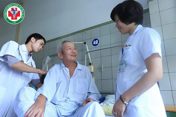 Vì sao nên lựa chọn học ngành Điều dưỡng?