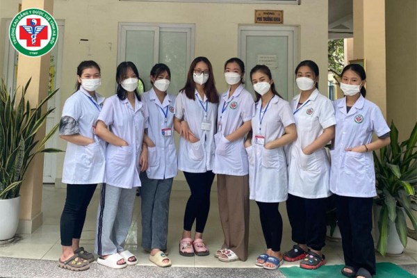 Y Tá và Điều Dưỡng có giống nhau không? Phân biệt chi tiết