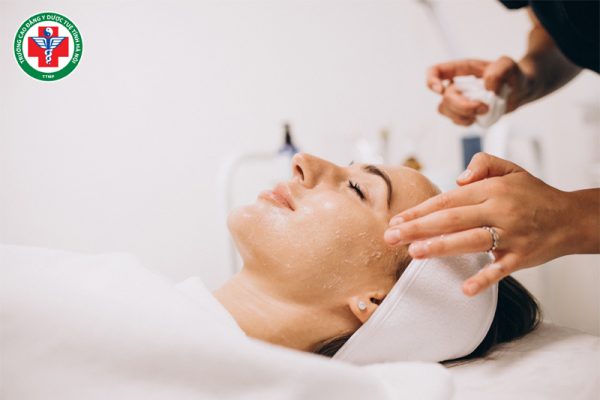 Chăm sóc da học những gì? Chi tiết kiến thức và lưu ý cho người học