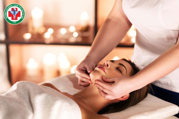 Ngành Chăm sóc sắc đẹp là gì? Chia sẻ chi tiết về ngành và nghề