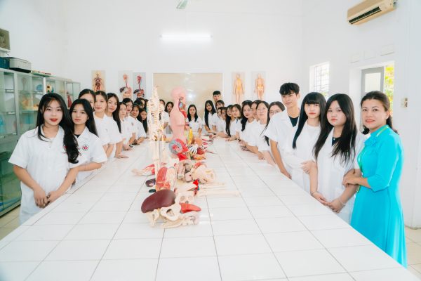 Báo tienphong.vn – Trường Cao đẳng Y Dược Tuệ Tĩnh Hà Nội: Bước chuyển mình trong công cuộc chuyển đổi số giáo dục Y Dược