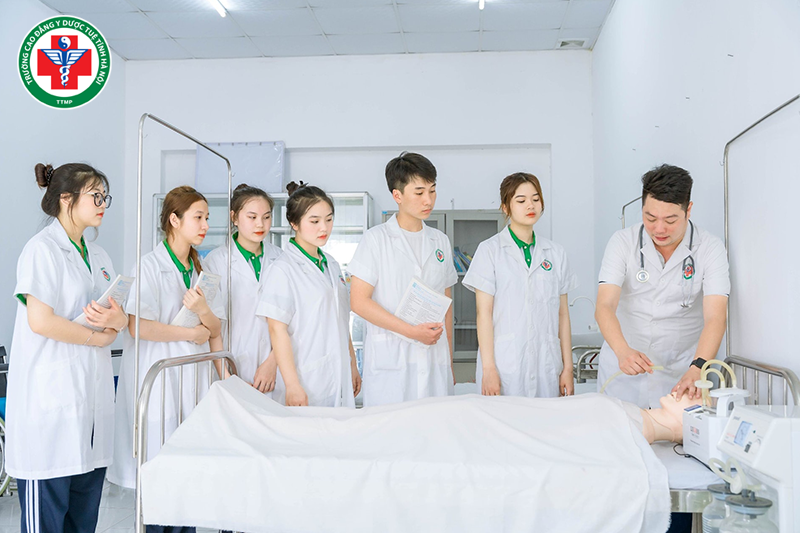 Học vật lý trị liệu uy tín, chất lượng tại trường Cao đẳng Y dược Tuệ Tĩnh