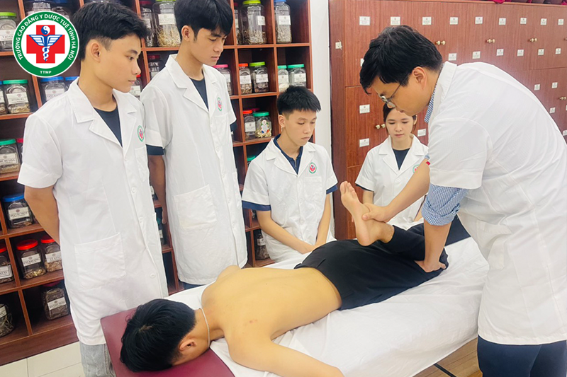Trường công sẽ có mức học phí rẻ hơn trương tư nhân