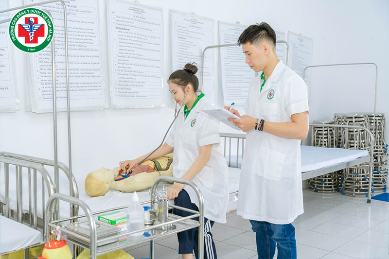 Học kỹ thuật phục hồi chức năng 3 năm tại Cao Đẳng Y Dược Tuệ Tĩnh