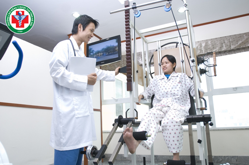 Ngành vật lý trị liệu là các kỹ thuật vật lý tác động trực tiếp lên cơ thể người bệnh