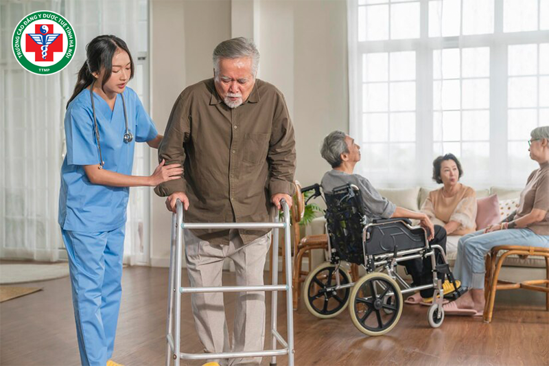 Sinh viên cần trang bị thêm kiến thức liên quan đến công việc đặc thù