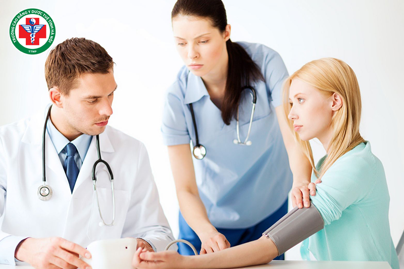 Ngành y khoa chẩn đoán và điều trị bệnh dựa trên cơ sở khoa học