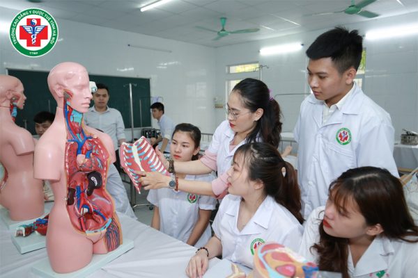 Học Cao đẳng Y sĩ đa khoa ở đâu uy tín, chất lượng hiện nay?