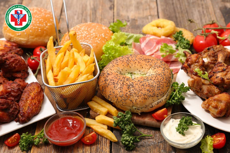 Ăn cay nóng tăng dương, ăn lạnh tăng âm, dễ mất cân bằng.