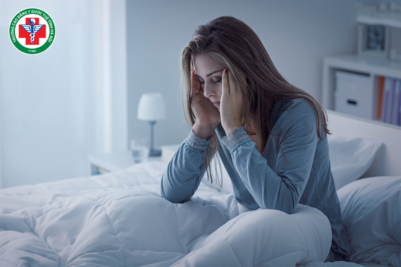 Bệnh có biểu hiện mất ngủ, ngủ không sâu