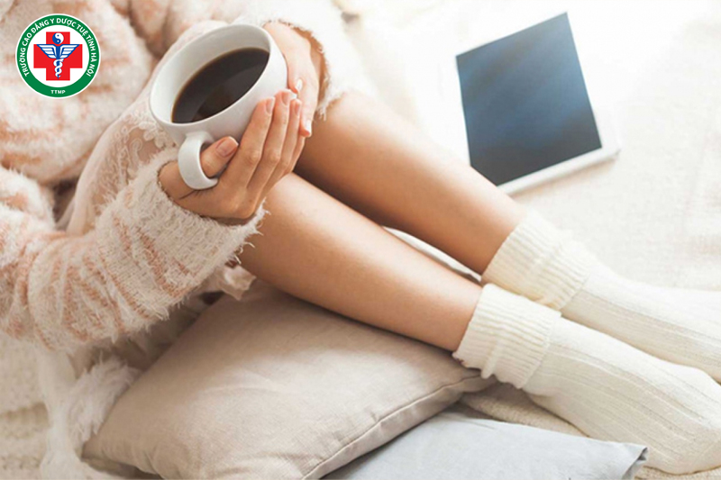 Biểu hiển của bệnh là tay chân lạnh 