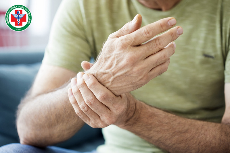 Bệnh khiến tay chân uể oải, cảm giác nặng nề